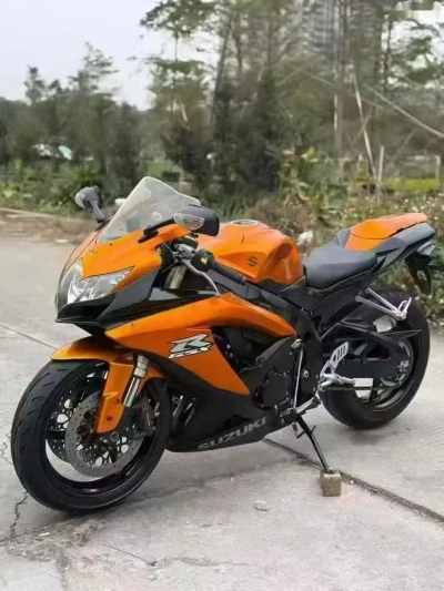 Мотоцикл Suzuki — миниатюра 1
