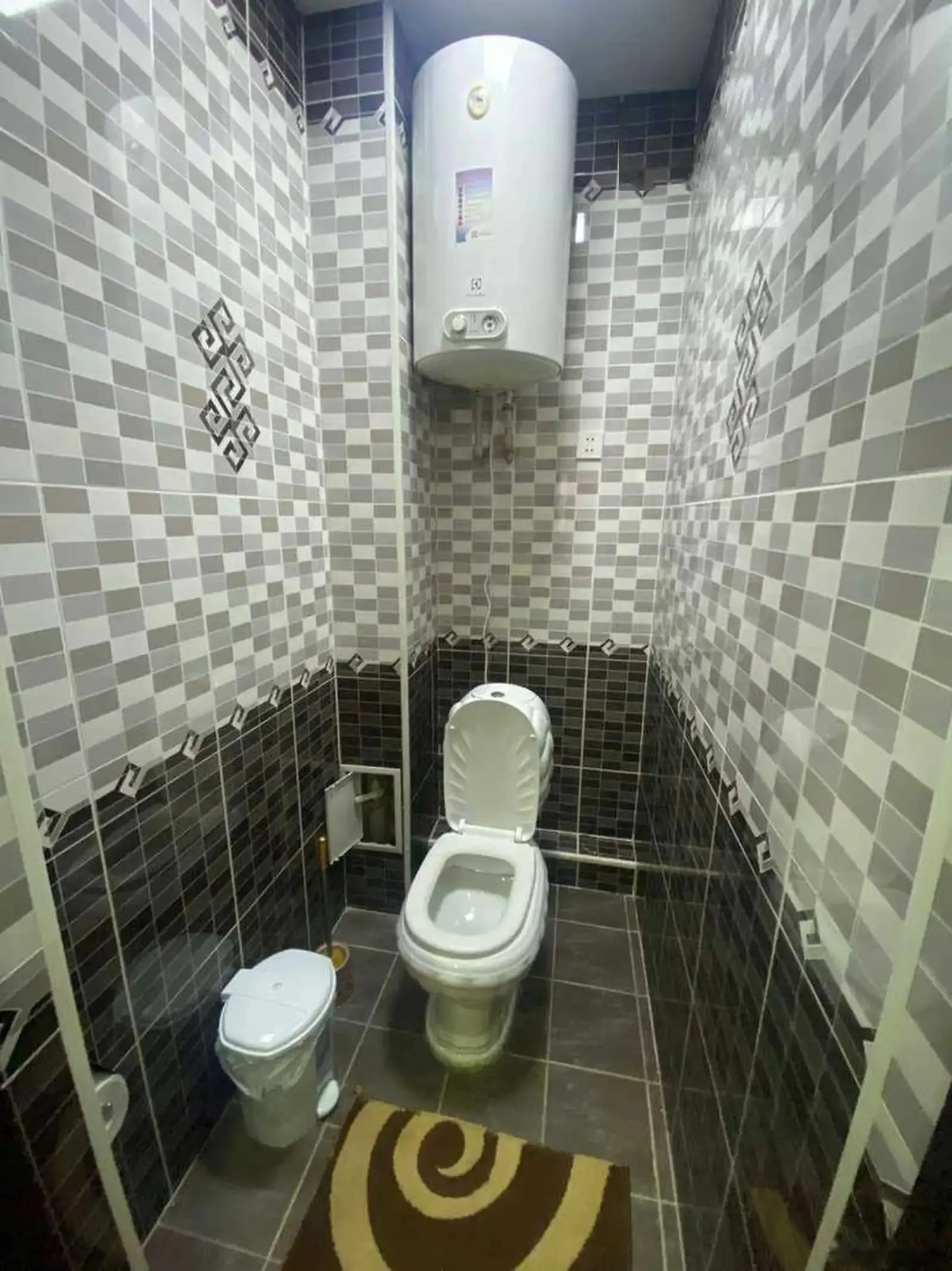 2-комн. квартира, 6 этаж, 92м², Шохмансур