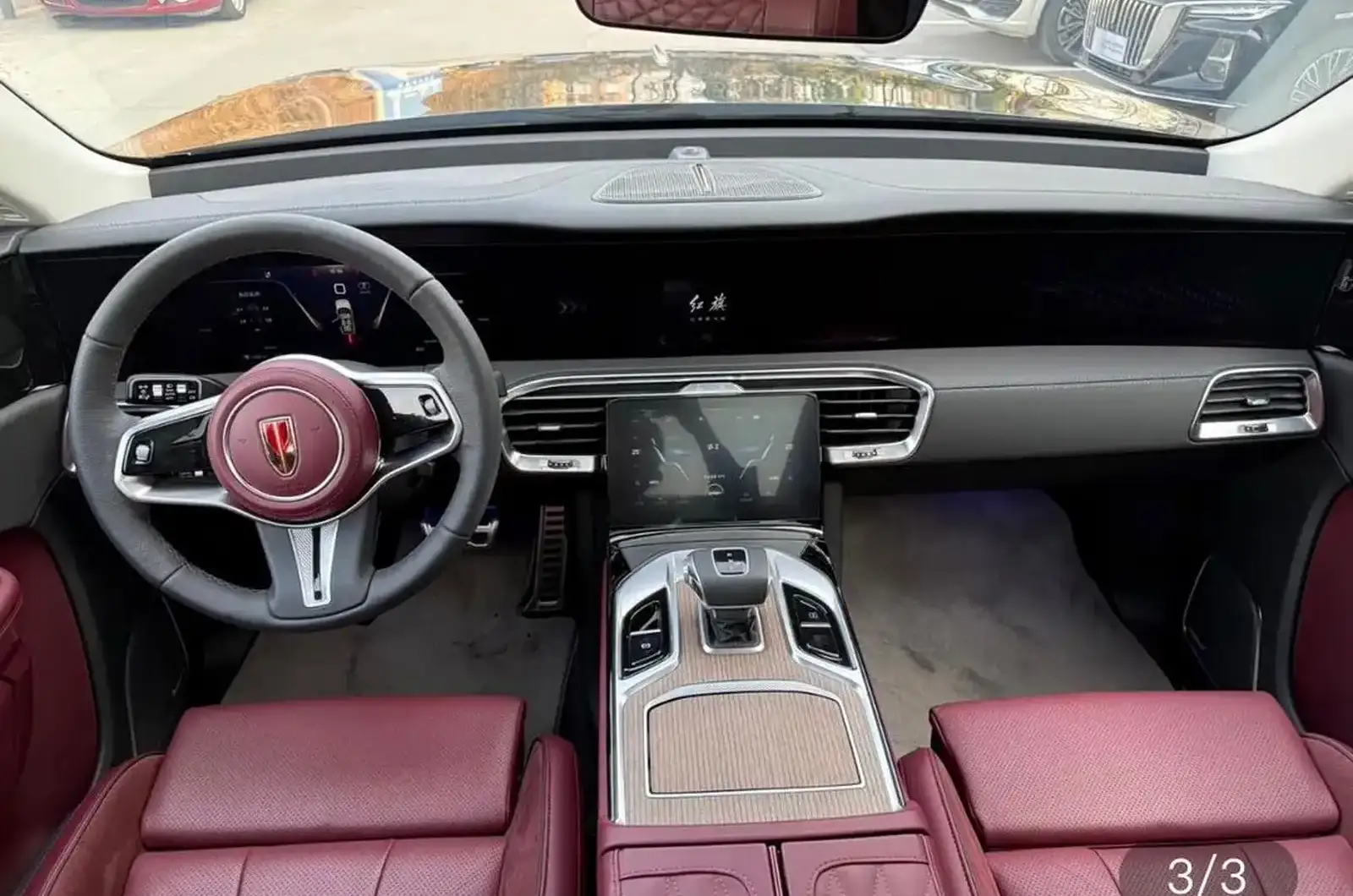 Hongqi E-HS9,