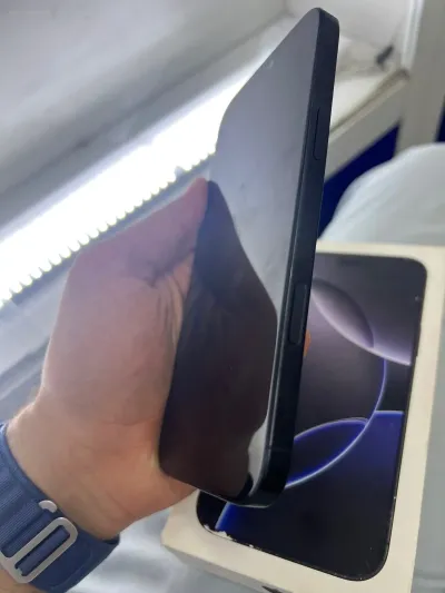 Apple iPhone 16 Pro Max, 256 gb, Black Titanium — миниатюра 3