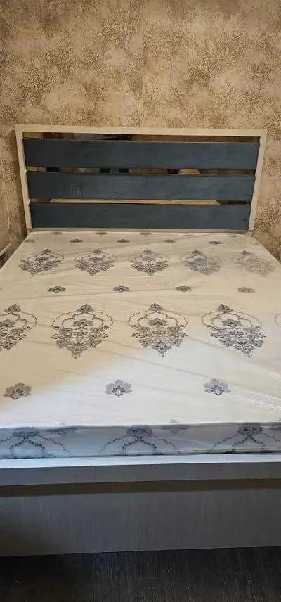 Двухспальная кровать