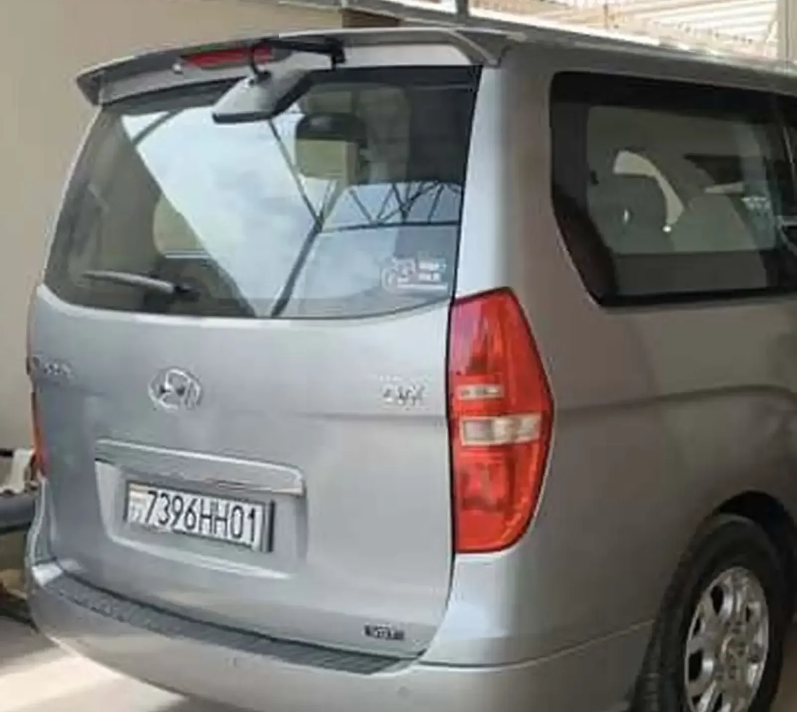 Задние стоп фары Hyundai Grand Starex 2010-