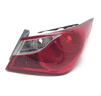 Задний стоп Hyundai Sanata YF — миниатюра 1