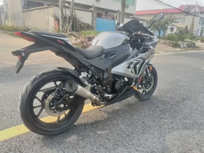 Мотоцикл BMW200 RR — миниатюра 3