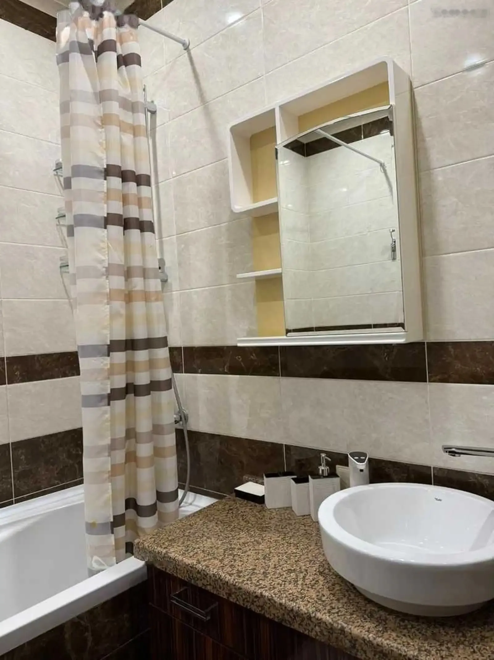 4-комн. квартира, 5 этаж, 115м², Сомони