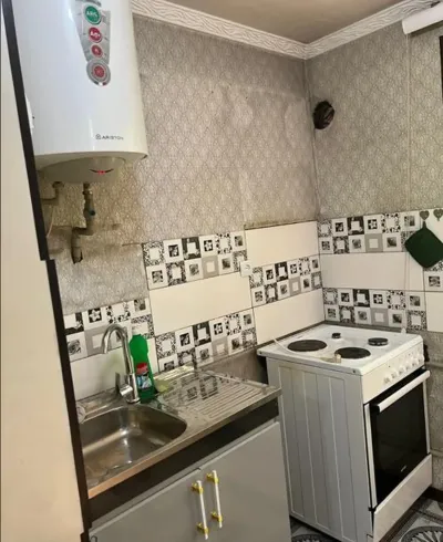 4-комн. квартира, 2 этаж, 100м², Сино