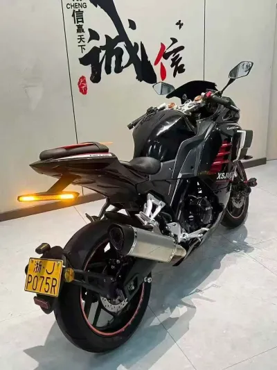 Мотоцикл Ducati — миниатюра 3