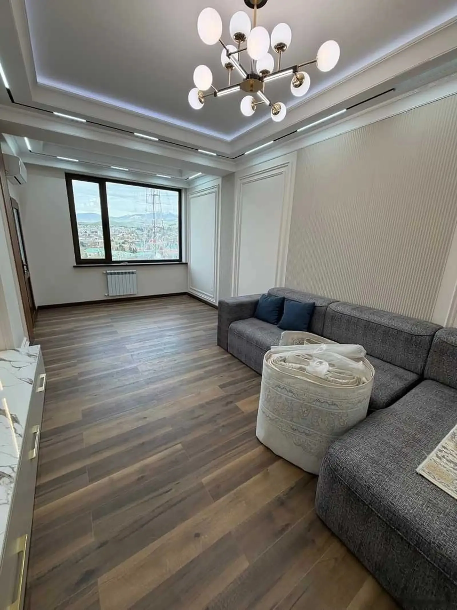2-комн. квартира, 11 этаж, 75м², Шохмансур