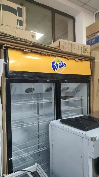 Холодильник витринный