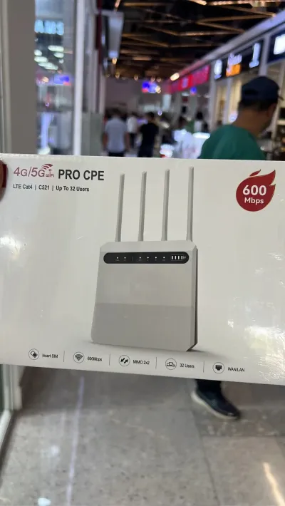 Wi-Fi роутер 4G/5G LTE PRO CPE со слотом для SIM-карты и Зарядом — миниатюра 2