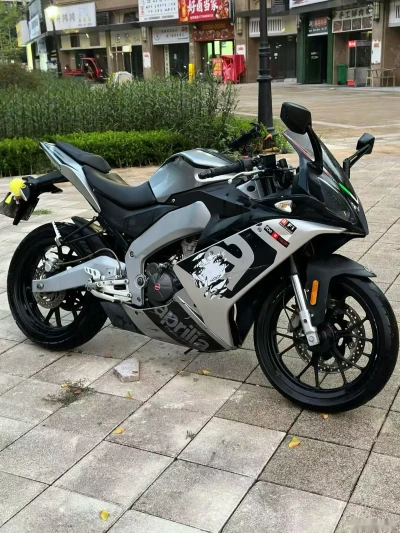 Мотоцикл Aprillia 150 GPR — миниатюра 1