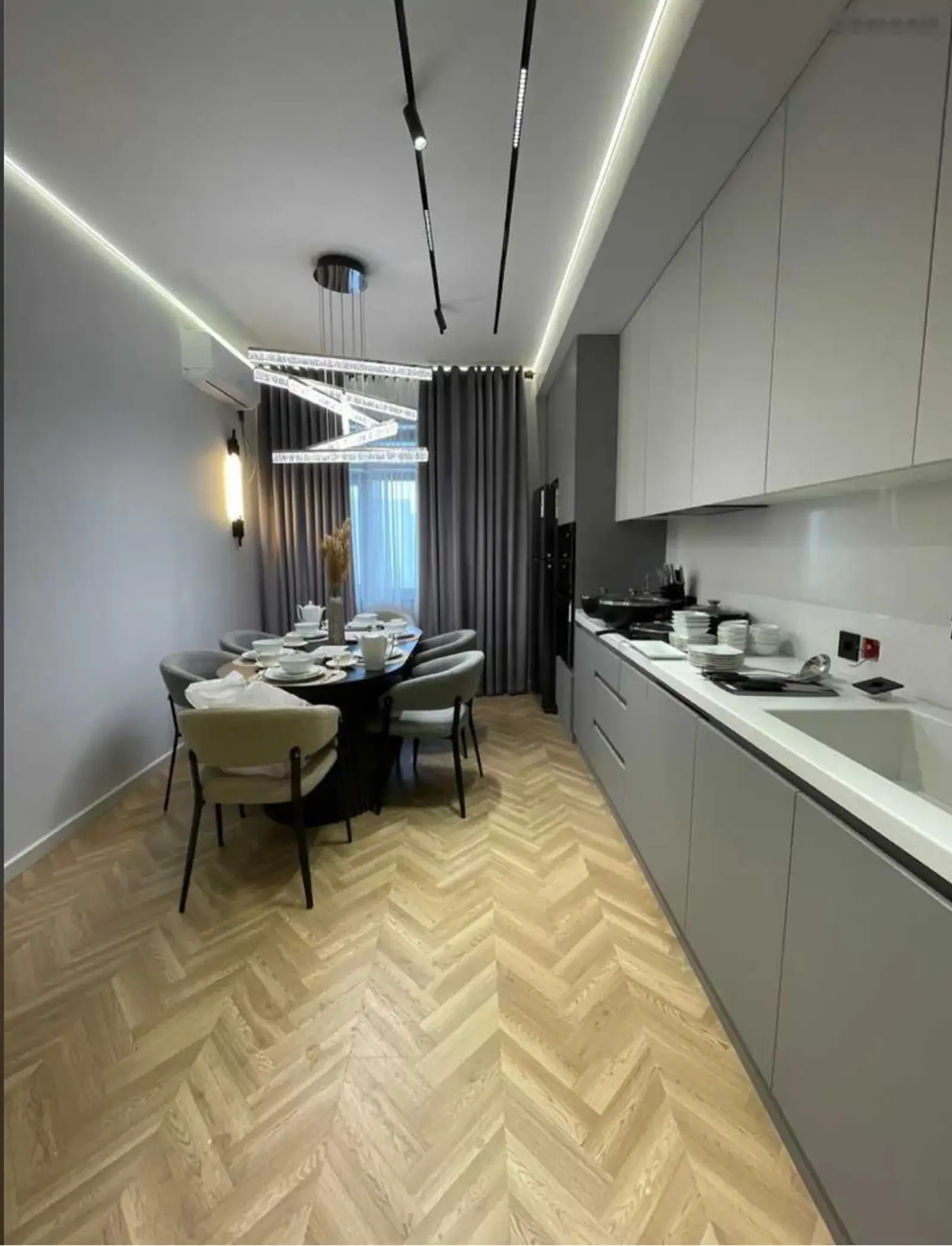 2-комн. квартира, 10 этаж, 100м², Славянский