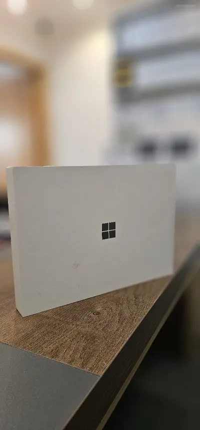 Surface Pro 12 2025