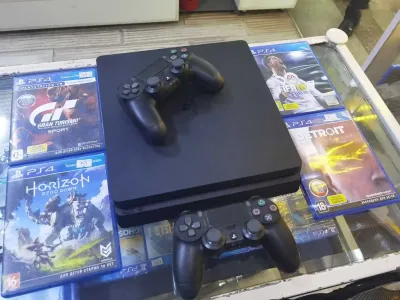 Игровая приставка Sony Playstation 4 slim — миниатюра 1