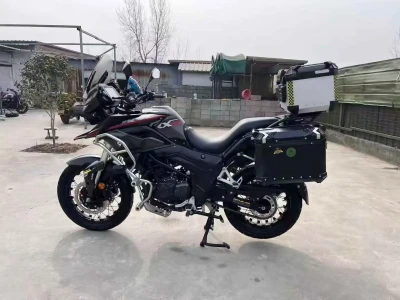 Мотоцикл Suzuki — миниатюра 3