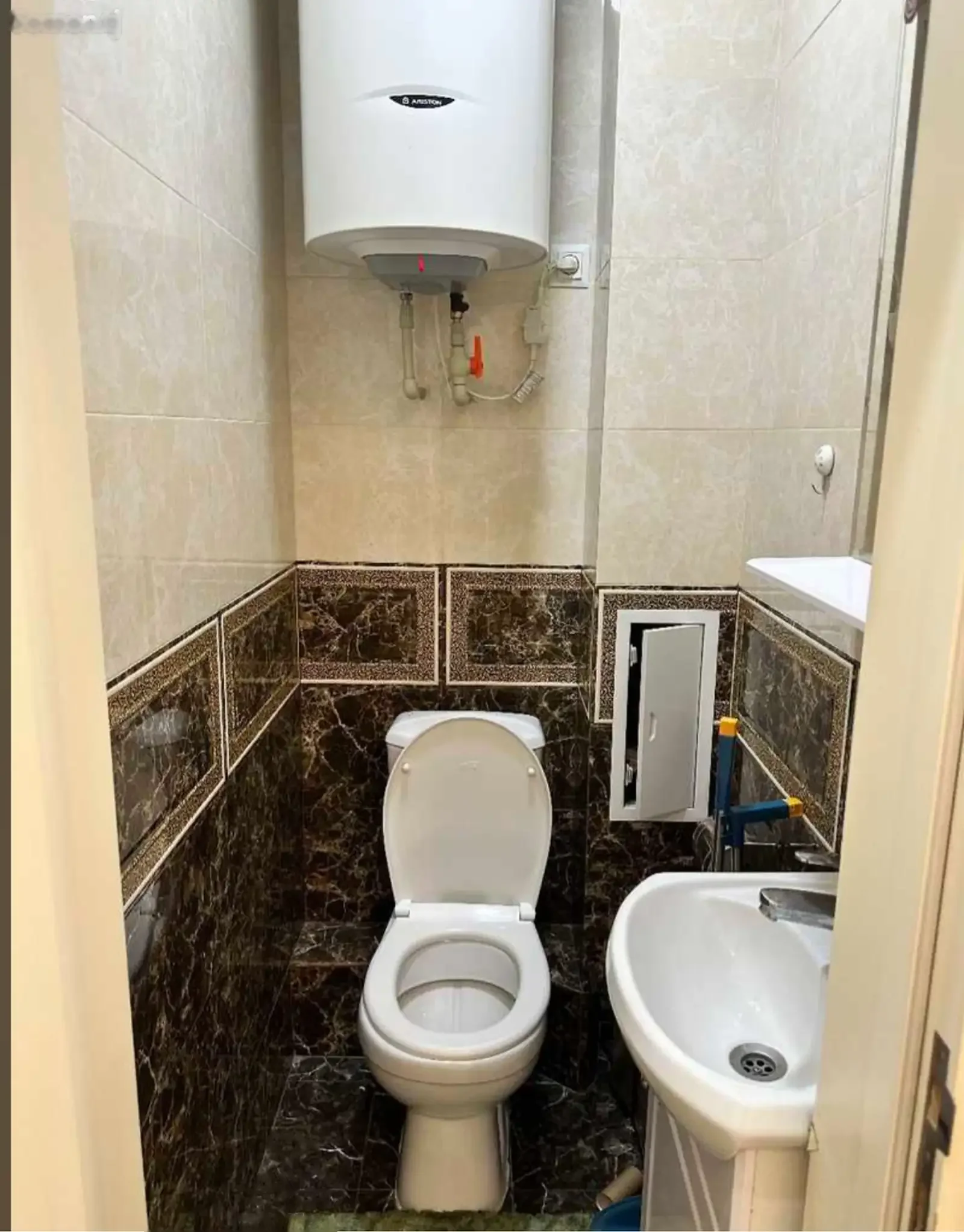 2-комн. квартира, 12 этаж, 70м², Айни 54, Скорый