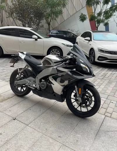 Мотоцикл Aprillia GPR250 — миниатюра 1