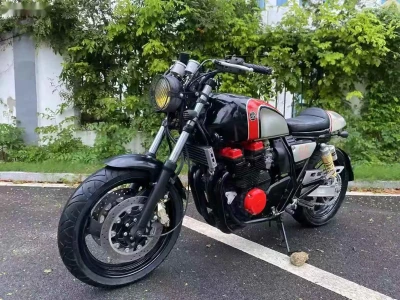 Мотоцикл Honda CB400 на заказ — миниатюра 3