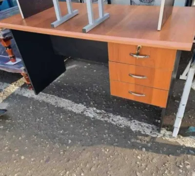 Стол