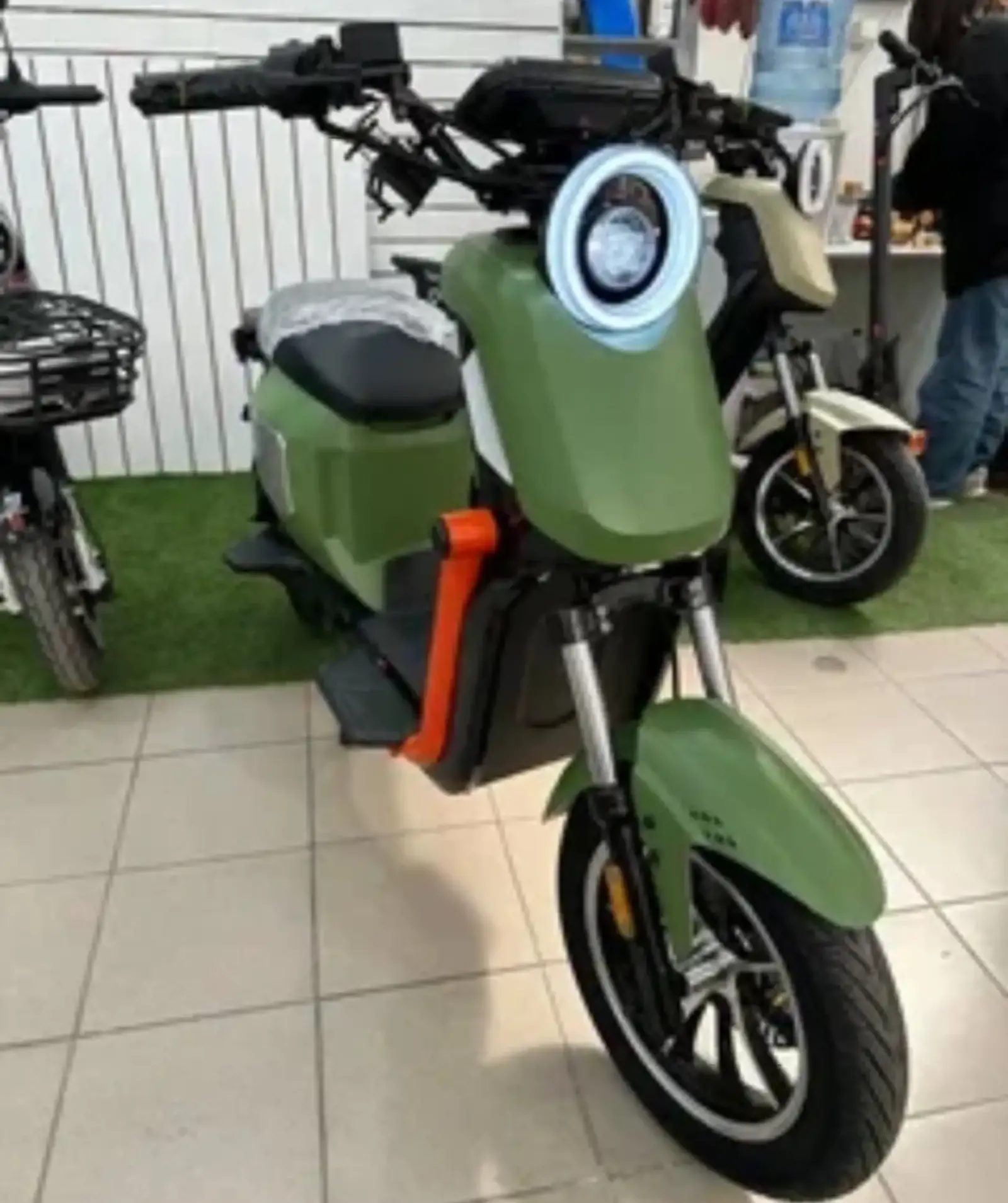Электроскутер niu 55