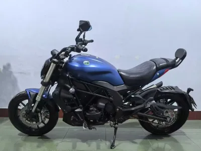 Мотоцикл Ducati — миниатюра 4