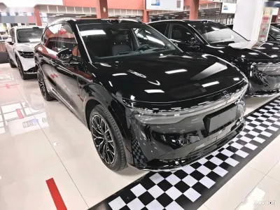 Zeekr 7X, 2025