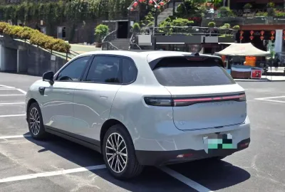 Leapmotor B10, 2025