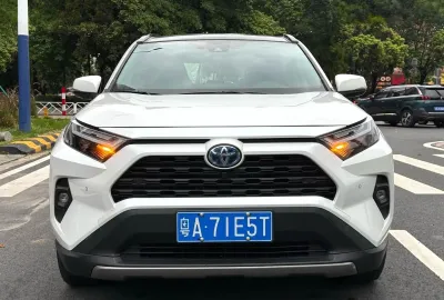 Toyota RAV 4, 2025