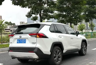 Toyota RAV 4, 2025