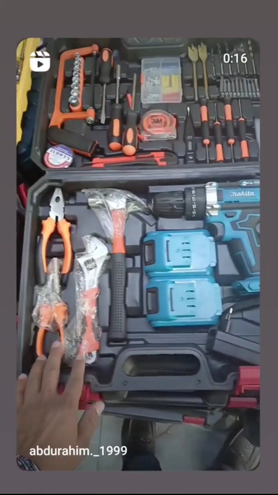 швупавёрхо Makita 300 сомон
40в1
